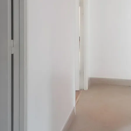 Contemporain A Avec Balcon. Saint-Cyr-sur-Mer