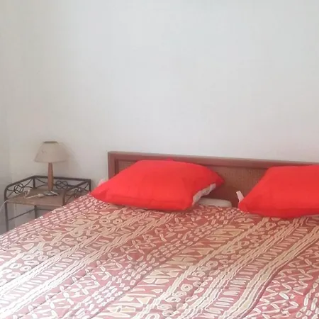 Apartment Contemporain A Avec Balcon. Saint-Cyr-sur-Mer