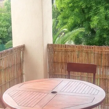 Contemporain A Avec Balcon. *